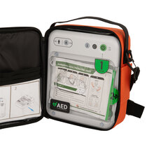 Highly visible soft carry case provides additional protection to the defib